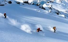 Skiing in Auli 